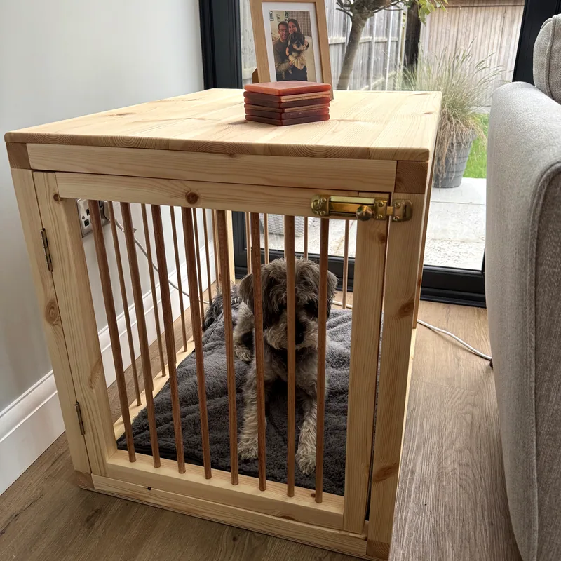 Dog Crate Table, main view
