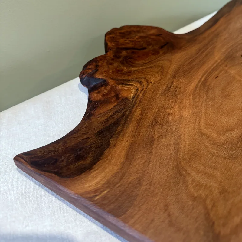 Burl Elm Board on Feet, 400mm, the waney edge