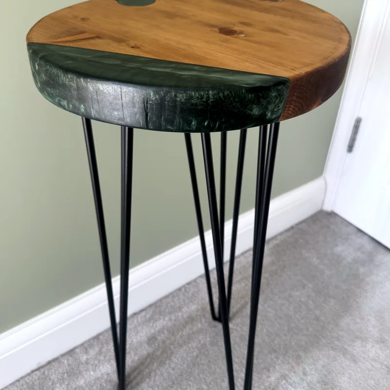 Epoxy Side Table, detail view