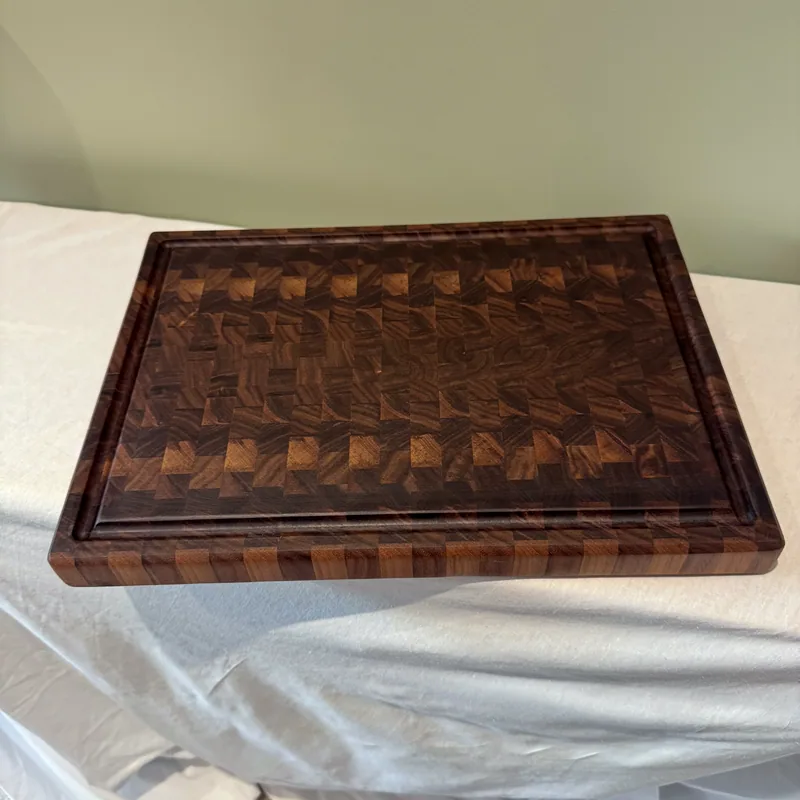 Walnut End Grain Chopping Board, 419mm, main view
